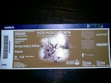 Soundgarden / Graveyard on Sep 10, 2013 [849-small]