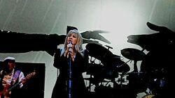 Fleetwood Mac on Jun 1, 2015 [337-small]