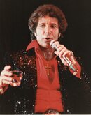 Tom Jones on Oct 19, 1982 [400-small]