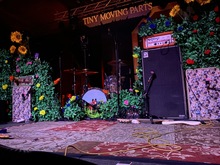 Tiny Moving Parts's well-appointed stage setup, tags: Tiny Moving Parts - Tiny Moving Parts / Fredo Disco / The Standards / Glacier Veins on Nov 3, 2019 [990-small]
