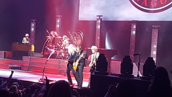 REO Speedwagon / Tesla / Def Leppard on May 20, 2016 [839-small]