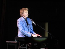 barry manilow on Jun 20, 2016 [105-small]