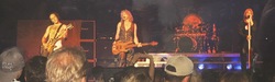 Def Leppard on Aug 9, 2000 [643-small]