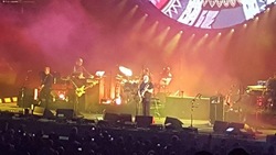 David Gilmour on Apr 4, 2016 [361-small]