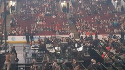 David Gilmour on Apr 4, 2016 [362-small]