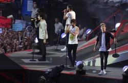 One Direction / 5 Seconds of Summer on Jul 2, 2014 [676-small]