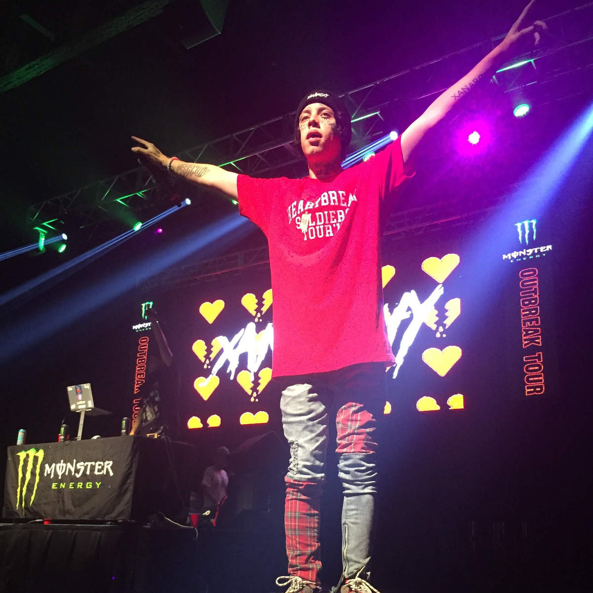 Lil Xan Concert & Tour History (Updated for 2023) | Concert Archives