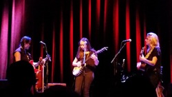 Andrew Combs / I'm With Her on Mar 13, 2018 [711-small]