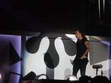 One Direction / Icona Pop on Sep 1, 2015 [290-small]