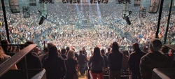 Pearl Jam / Pluralone on May 12, 2022 [463-small]