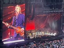 Paul McCartney on Jun 12, 2022 [326-small]