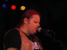 Walter Trout & The Free Radicals / Peer Gynt on Feb 25, 2002 [881-small]