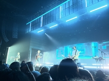 5 Seconds of Summer / Pale Waves on Jul 5, 2022 [656-small]