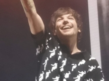 Louis Tomlinson / Only The Poets on Apr 5, 2022 [037-small]