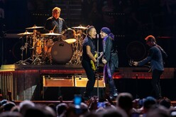 Bruce Spingsteen & The E Street Band / Bruce Springsteen on Feb 1, 2023 [014-small]