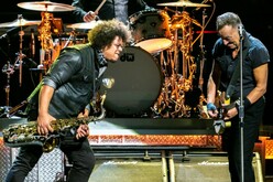 Bruce Spingsteen & The E Street Band / Bruce Springsteen on Feb 1, 2023 [039-small]