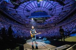 Bruce Spingsteen & The E Street Band / Bruce Springsteen on Apr 1, 2023 [506-small]