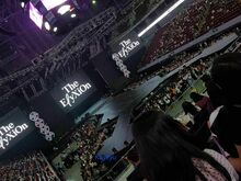 EXO Planet #4 – The EℓyXiOn in Manila on Apr 28, 2018 [402-small]