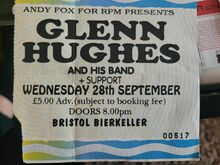 Glenn Hughes on Sep 28, 1994 [081-small]