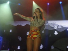 Claudia Leitte on Apr 30, 2013 [643-small]