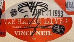 Van Halen / Vince Neil on Jul 31, 1993 [324-small]