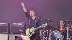 Suede / Manic Street Preachers on Jul 2, 2024 [672-small]