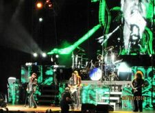 Scorpions on Aug 4, 2010 [997-small]