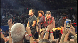 Bruce Springsteen & The E Street Band on Mar 17, 2016 [071-small]