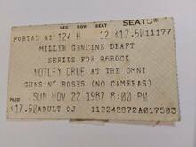 Motely Crue on Nov 22, 1987 [569-small]