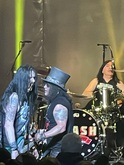 Slash featuring Myles Kennedy and the Conspirators on Mar 4, 2022 [574-small]