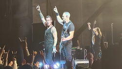 Scott Stapp and Mark Tremonti, tags: Creed, San Bernardino, California, United States, Glen Helen Amphitheater - Summer of '99 and Beyond Festival on Aug 31, 2024 [942-small]