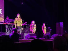 En Vogue on Oct 19, 2024 [840-small]