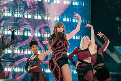 Taylor Swift / Paramore on Jun 8, 2024 [337-small]